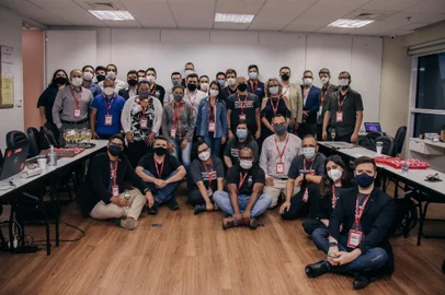 Equipe da Zabbix com cleintes<!-- NICAID(14987058) -->