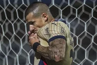 A caminho do Inter, lateral Alan Benítez se despede com gol em goleada do Cerro Porteño