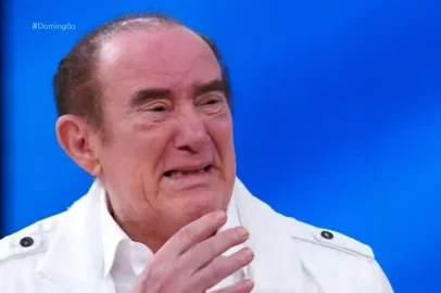 Renato Aragão, o Didi, se emociona com homenagem no programa "Caldeirão com Huck".