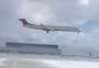 Vídeo mostra momento em que avião capota durante o pouso em aeroporto do Canadá; veja