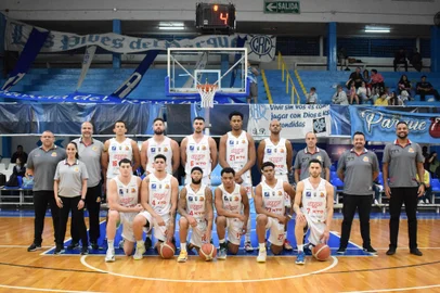 Caxias Basquete estreou com derrota na Interligas, competição de pré-temporada disputada na Argentina.<!-- NICAID(15542704) -->