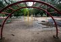 Com brinquedos deteriorados, Parcão ganhará uma nova pracinha para crianças