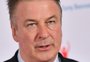 Alec Baldwin diz que tiro fatal em filmagens de "Rust" foi "um episódio em um trilhão"