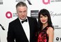 Esposa de Alec Baldwin teme que ele desenvolva transtorno de estresse pós-traumático após tiro acidental em "Rust"