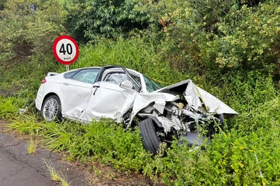 Mulher de 59 anos morre em acidente na RS-153, em Passo Fundo<!-- NICAID(16225762) -->