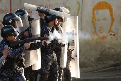 Violência cresceu no país de Maduro na semana passada, depois de Guaidó se autoproclamar presidente