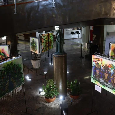 A exposição de Fábio Panone Lopes é um convite à reflexão e à contemplação da fauna e da flora que a mãe natureza oferece aos olhos da humanidade. Ficará aberta ao público até 18 de julho, no Espaço Cultural Mário Crosa do Legislativo.<!-- NICAID(15472724) -->