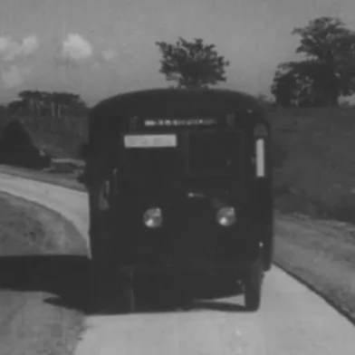 Faixa de concreto, inaugurada em 1934 entre São Leopoldo e Porto AlegreImagem de filme de 1934<!-- NICAID(15969413) -->