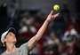 Sinner garante status de número 1 do mundo até o fim do ano e pega Djokovic na final em Xangai