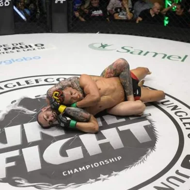 SÃO PAULO, SP - 28/10/2023 - José "Zé Santos finalizou Nivanilson "Chapolin" no Jungle Fight 121, em São Paulo.<!-- NICAID(15585140) -->