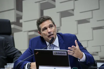 Roberto Campos Neto<!-- NICAID(15411343) -->