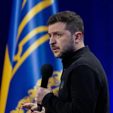 Ukraine's President Volodymyr Zelensky speaks during a joint press conference on the sidelines of the "Ukraine. Year 2025" forum in Kyiv on February 23, 2025, amid the Russian invasion of Ukraine. (Photo by Tetiana DZHAFAROVA / AFP)Editoria: WARLocal: KyivIndexador: TETIANA DZHAFAROVASecao: warFonte: AFPFotógrafo: STF<!-- NICAID(15983041) -->