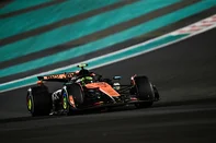 McLaren's British driver Lando Norris competes during the Abu Dhabi Formula One Grand Prix at the Yas Marina Circuit in Abu Dhabi on December 7, 2025. (Photo by Giuseppe CACACE / AFP)<!-- NICAID(16181762) -->