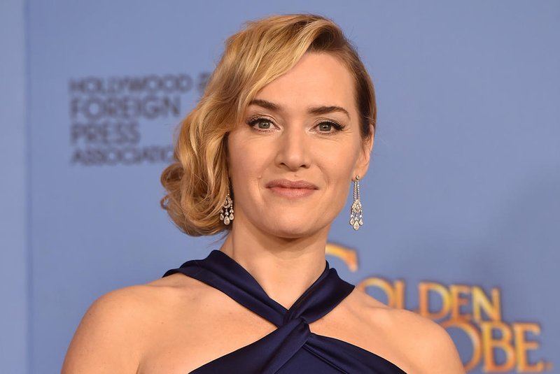 73rd Annual Golden Globe Awards - Press RoomBEVERLY HILLS, CA - JANUARY 10: Actress Kate Winslet, winner of Best Supporting Performance in a Motion Picture for 'Steve Jobs,' poses in the press room during the 73rd Annual Golden Globe Awards held at the Beverly Hilton Hotel on January 10, 2016 in Beverly Hills, California.   Kevin Winter/Getty Images/AFPEditoria: ACELocal: Beverly HillsIndexador: KEVIN WINTERSecao: PeopleFonte: GETTY IMAGES NORTH AMERICAFotógrafo: STF<!-- NICAID(11938404) -->