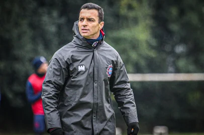 Caxias realizou treino com foco no Londrina sob o comando do técnico Júnior Rocha<!-- NICAID(16048423) -->