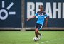 Sem assinar novo contrato, André Henrique pode desfalcar o Grêmio na estreia do Gauchão 