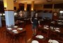 Tradicional restaurante supera trauma da enchente: "Foram os piores momentos da história do Komka, junto com a pandemia"