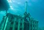 Fotógrafo recria Usina do Gasômetro em realidades paralelas usando inteligência artificial