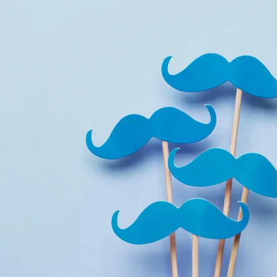 Bigode azul. Mês de conscientização do câncer de próstata  Foto: ink drop / stock.adobe.comFonte: 228313398<!-- NICAID(14933406) -->