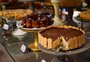 Conheça um café colonial tipicamente alemão na serra catarinense, com mais de 60 pratos entre doces e salgados
