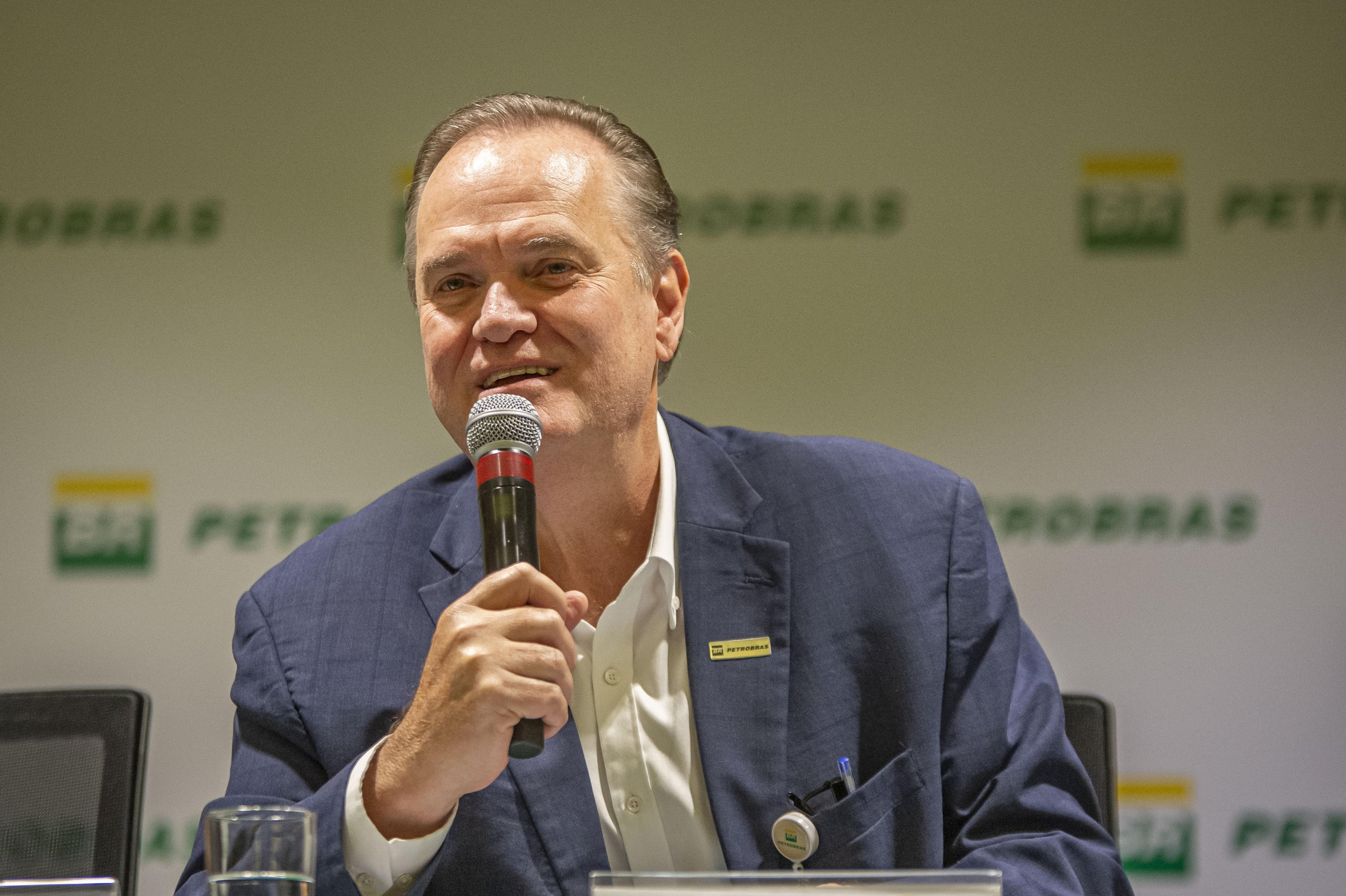 Ga&uacute;cho deixa diretoria da Petrobras em epis&oacute;dio visto como interven&ccedil;&atilde;o