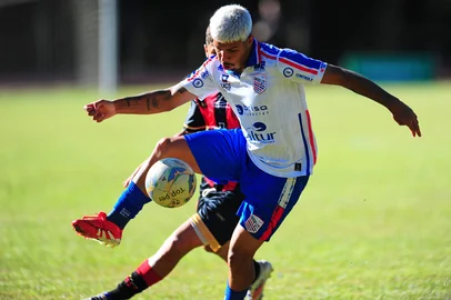 Porthus Junior / Agencia RBS CAXIAS DO SUL, RS, BRASIL04/12/2025. Apafut x Guarani-VA, jogo de ida válido pela final da segunda divisão do Campeonato Gaúcho 2025 (Gaúchão Série B) e realizado no estádio do Sesi Caxias do Sul. (Porthus Junior/Agência RBS)<!-- NICAID(16180575) -->