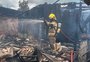 Homem ferido em incêndio em Santa Rosa é transferido para Porto Alegre; outros dois seguem na UTI
