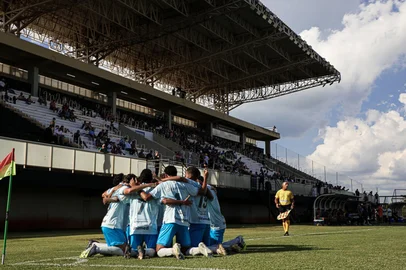 Com hat-trick de atacante, Grêmio atropela Galvez e encaminha classificação à segunda fase da Copinha<!-- NICAID(16198443) -->