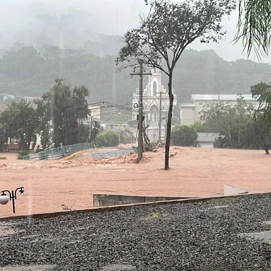Prefeito de Barra do Rio Azul,m Marcelo Arruda, será presidente da Famurs<!-- NICAID(15753874) -->