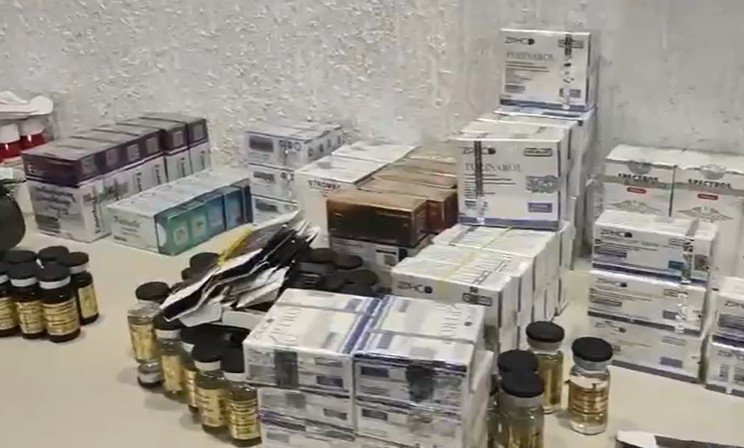 Casal &eacute; preso transportando canetas emagrecedoras em malas na BR-386, em Sarandi