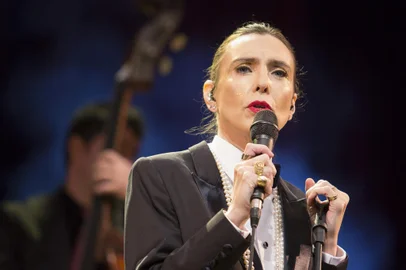 Cantora e compositora Adriana Calcanhotto<!-- NICAID(11569397) -->