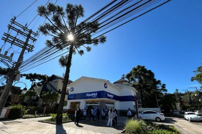 Panvel inaugura nona loja em Gramado. <!-- NICAID(15666771) -->