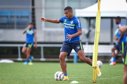 RS - FUTEBOL/ PRE-TEMPORADA GREMIO 2022 - ESPORTES - Jogadores do Grêmio Rildo realizam treino tÃ©cnico durante a manha desta quarta-feira, no CT Luiz Carvalho, na Pre-Temporada 2022. FOTO: LUCAS UEBEL/GREMIO FBPA<!-- NICAID(15026043) -->