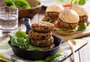 Confira 5 dicas do Chef para preparar hambúrgueres tradicionais e veganos em casa
