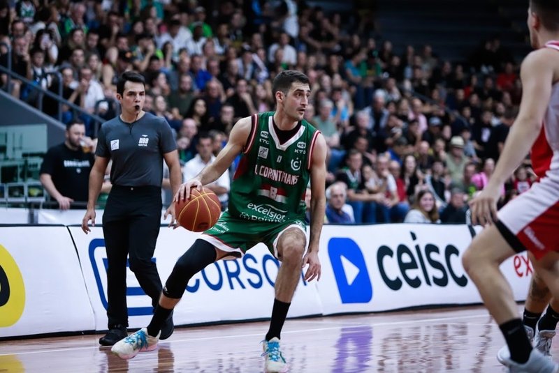 Corinthians Basquete enfrenta Brasília pelo NBB