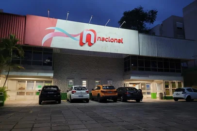 Placa de fechamento do Nacional<!-- NICAID(15974670) -->