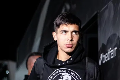 Volante Sforza chega por empréstimo do Vasco ao Juventude até o final de 2025.<!-- NICAID(16110516) -->