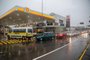 CAXIAS DO SUL, RS, BRASIL, 02/05/2024. Motoristas lotam postos em Corrente com medo de ficar sem combustíveis. (Neimar De Cesero/Agência RBS)<!-- NICAID(15751423) -->