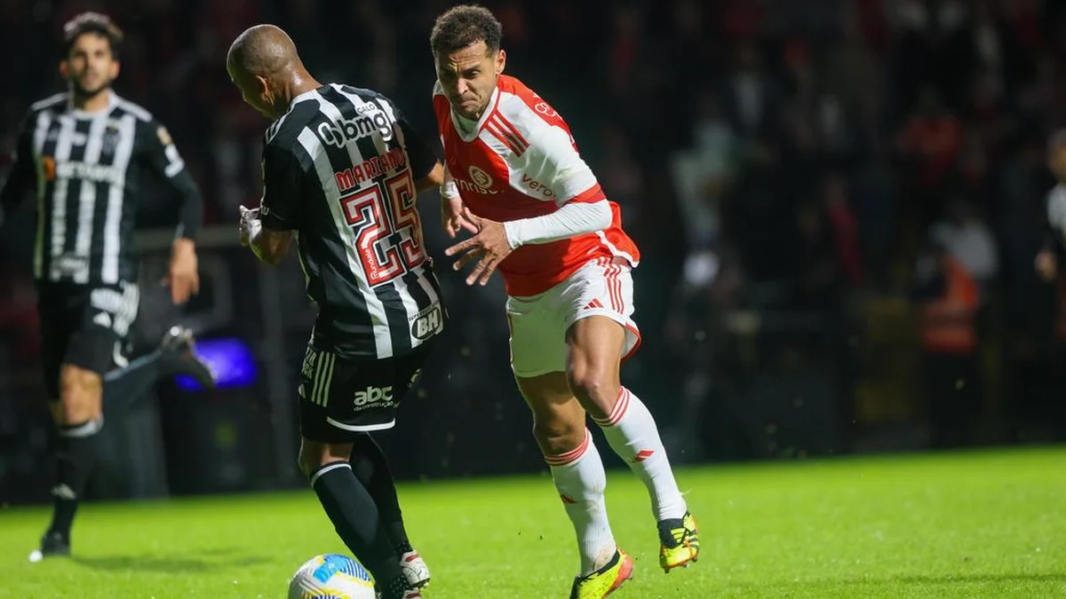 Inter Perdendo Inter jogou bem, mas pecou nas finalizações e acabou com uma derrota ...