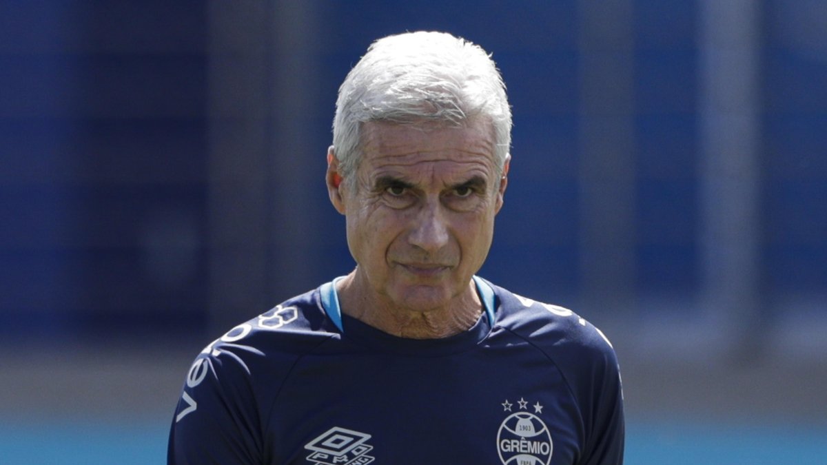 Grêmio se prepara para mais saídas e busca equilibrar contas