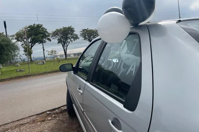 Motoristas de aplicativo protestam por segurança após homicídio de condutor em o Fundo<!-- NICAID(16056209) -->