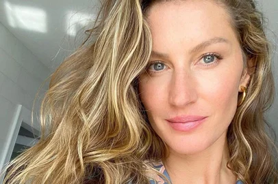 Gisele Bundchen<!-- NICAID(15709618) -->