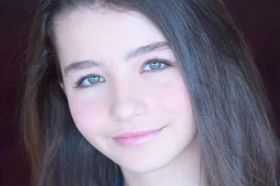 Sophie Nyweide, atriz de 'Noé', morre aos 24 anos<!-- NICAID(16022070) -->