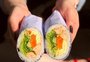 Burrito de sushi, petit gâteau de coxinha e burger de croque madame: descubra lanches curiosos para experimentar em Porto Alegre
