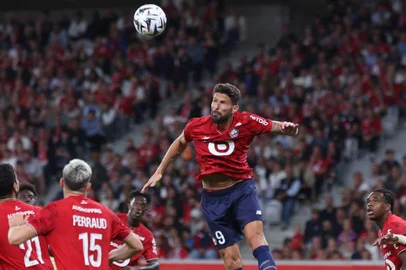 Giroud, futebol, Lille