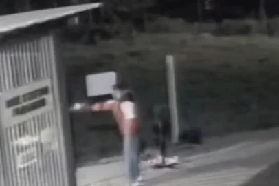 A Brigada Militar (BM) de Caxias do Sul prendeu, na manhã deste sábado (28), um homem de 31 anos suspeito de ser o autor de um feminicídio em Riozinho, no Vale do Paranhana, durante a madrugada. A vítima é uma mulher de 24 anos que foi morta a tiros por volta das 4h. (Foto: Polícia Civil/Divulgação)<!-- NICAID(16069667) -->