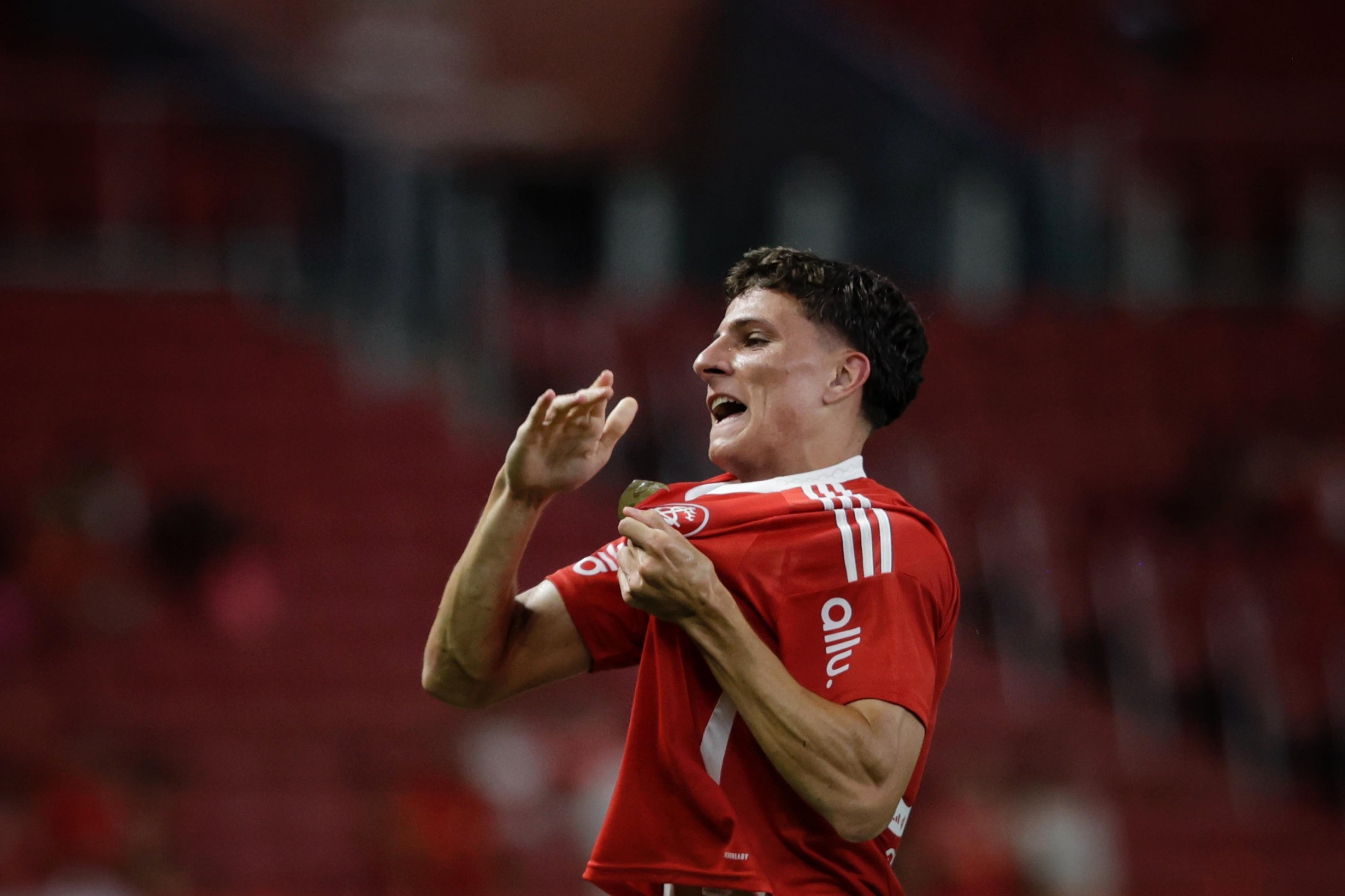 Com gol de guri da base, Inter vira sobre o Novo Hamburgo e vence na estreia do Gauch&atilde;o