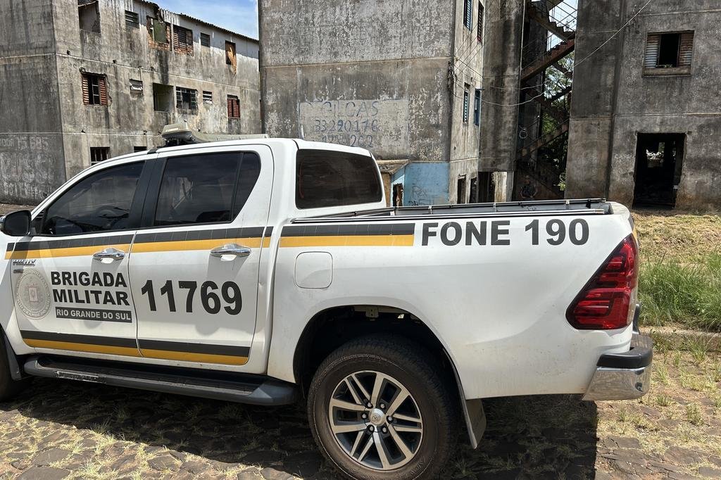 Jovem &eacute; morta a facadas durante briga em Cruz Alta