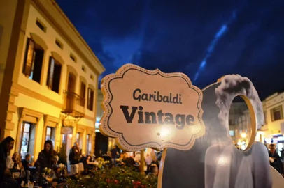 Garibaldi Vintage reúne espumante e gastronomia na Rua Buarque de Macedo, no centro de Garibaldi.<!-- NICAID(14316531) -->