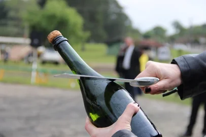 Sabrage coletivo na Fenachamp<!-- NICAID(16136054) -->